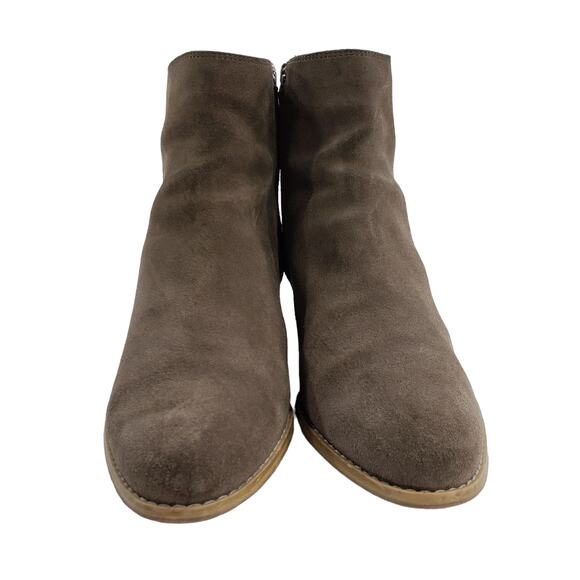 Clarks 8 Suede Leather Bootie Women Breccan‎ Myth Brown Zip Stack 2" Ankle Boots - Picture 3 of 10